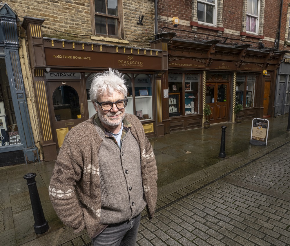 External shot of Peacegold jewellery shop